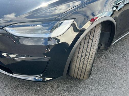 2024 Tesla Model X Base