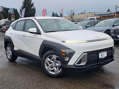 Atlas White 2026 Hyundai KONA SE