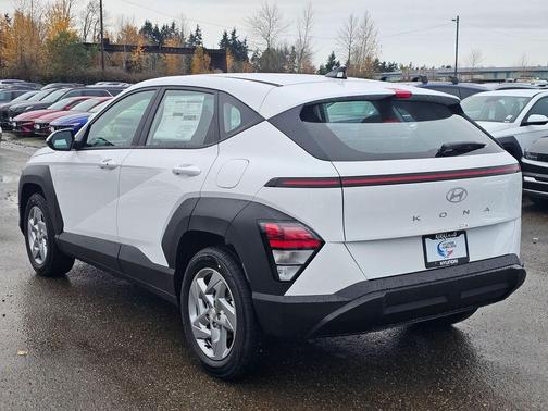 Atlas White 2026 Hyundai KONA SE