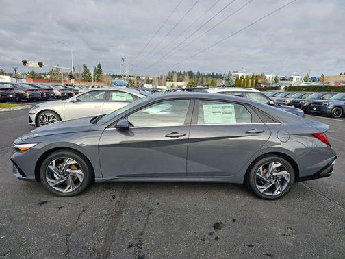 2026 Hyundai ELANTRA HEV Limited