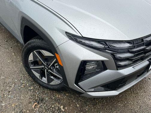 Shimmering Silver 2026 Hyundai TUCSON SEL