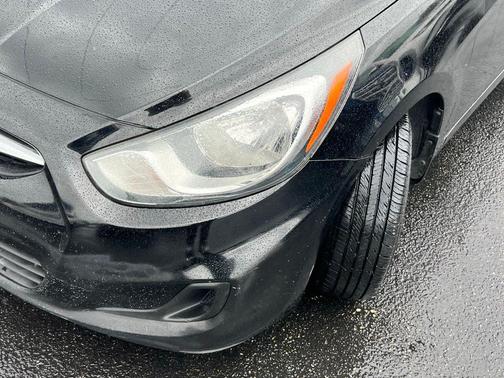 2012 Hyundai Accent GS