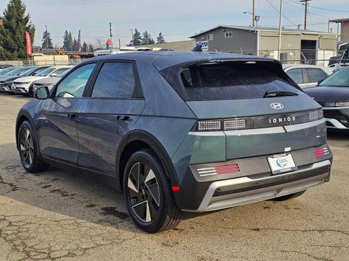 2026 Hyundai IONIQ 5 SE