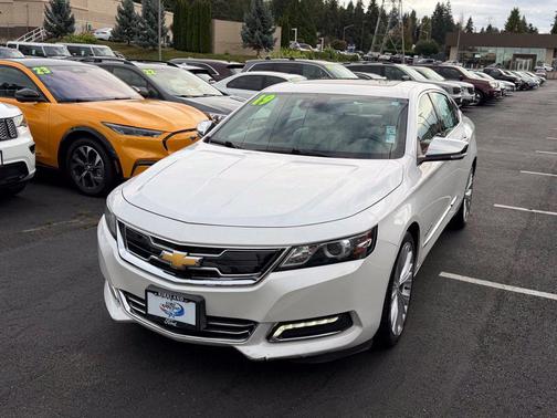 Iridescent Pearl Tricoat 2019 Chevrolet Impala Premier 2LZ