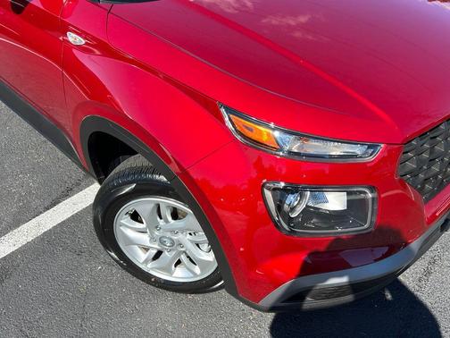 Ultimate Red 2025 Hyundai VENUE SE