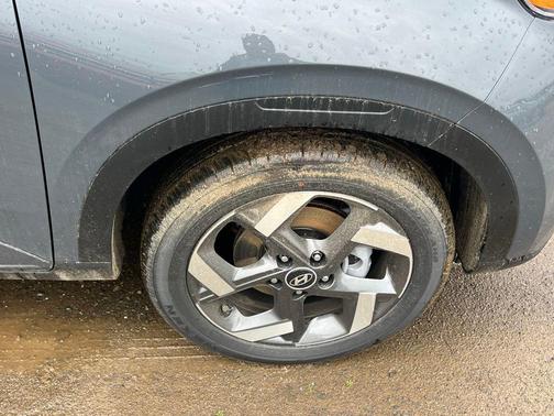 Ecotronic Gray 2026 Hyundai VENUE SEL