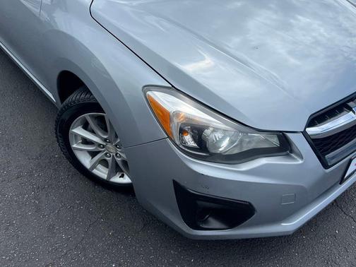 Ice Silver Metallic 2014 Subaru Impreza 2.0i Premium