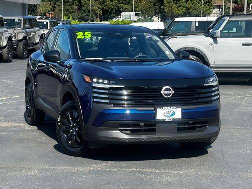 Deep Blue Pearl 2025 Nissan Kicks S
