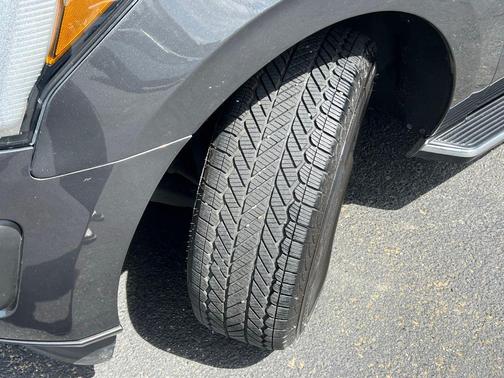 MAGNETIC GRAY METALLIC 2021 Ford Expedition XLT