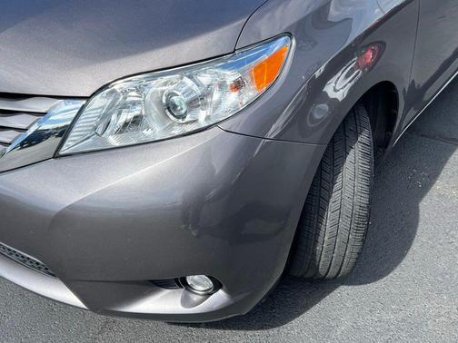2015 Toyota Sienna XLE Premium