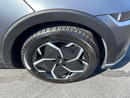 Shooting Star (Matte Gray) 2023 Hyundai IONIQ 5 SEL
