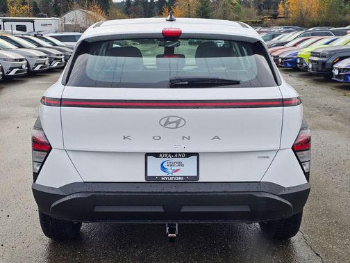 Atlas White 2026 Hyundai KONA SE