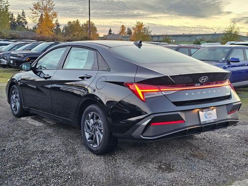 2026 Hyundai ELANTRA HEV Blue