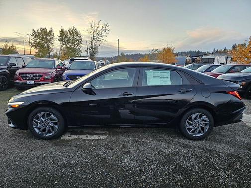 2026 Hyundai ELANTRA HEV Blue