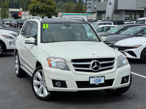 Arctic White 2011 Mercedes-Benz GLK-Class GLK 350 4MATIC