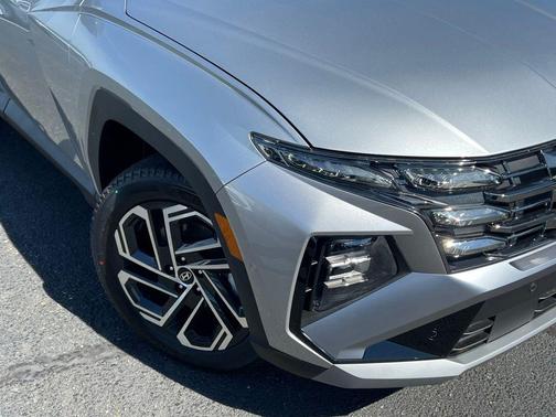 Shimmering Silver 2026 Hyundai TUCSON Limited