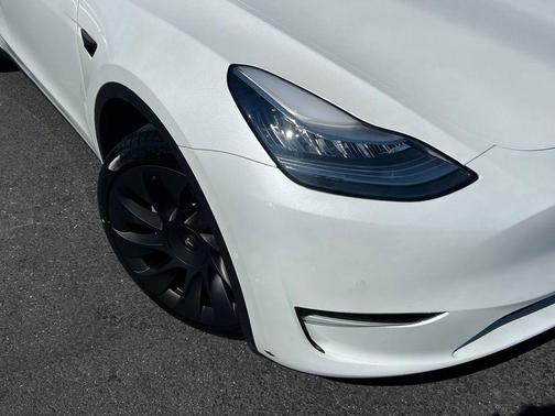 Pearl White Multi-Coat 2020 Tesla Model Y Long Range Dual Motor All-Wheel Drive