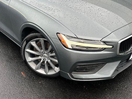 2019 Volvo S60 T6 Momentum