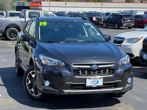 Dark Gray Metallic 2019 Subaru Crosstrek 2.0i Premium
