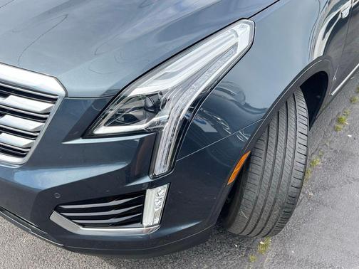 Shadow Metallic 2019 Cadillac XT5 Luxury