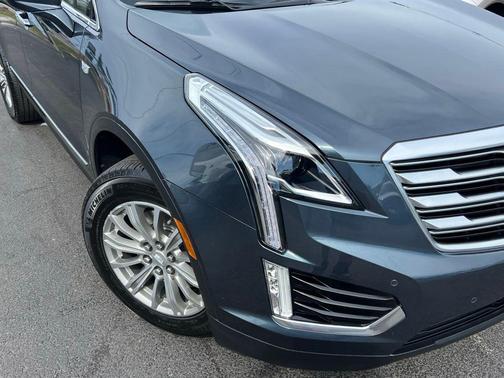 Shadow Metallic 2019 Cadillac XT5 Luxury
