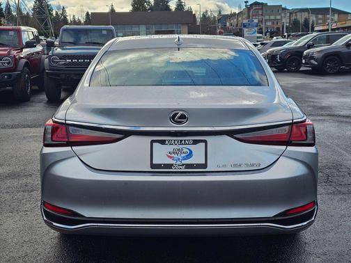 2024 Lexus ES 250 Base