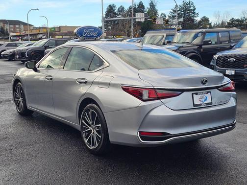 2024 Lexus ES 250 Base