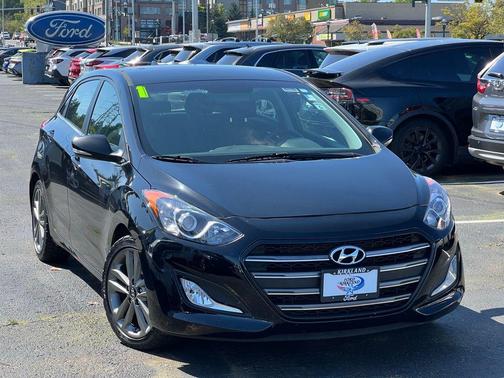 Black Noir Pearl 2016 Hyundai Elantra GT Base