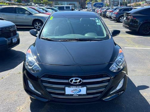Black Noir Pearl 2016 Hyundai Elantra GT Base