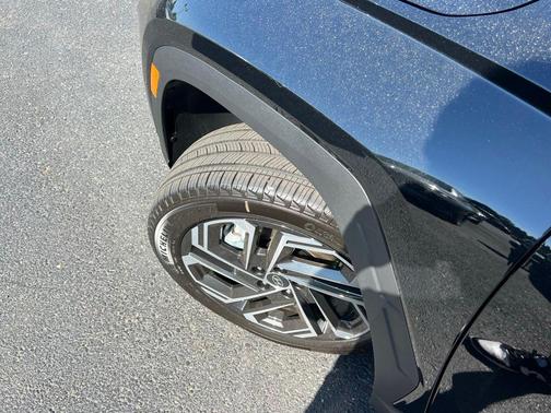 Phantom Black 2026 Hyundai TUCSON Limited