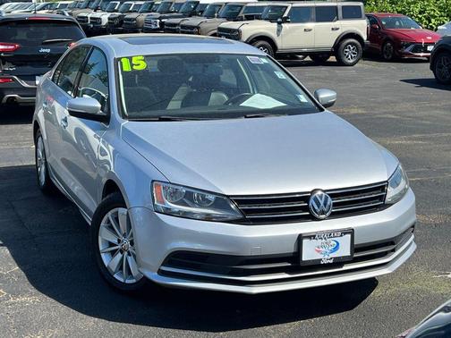 Reflex Silver Metallic 2015 Volkswagen Jetta Man TDI SE w/Connectivity