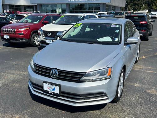 Reflex Silver Metallic 2015 Volkswagen Jetta Man TDI SE w/Connectivity