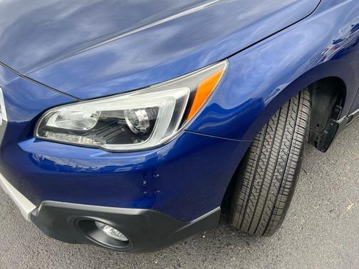 Lapis Blue Pearl 2017 Subaru Outback 2.5i Limited