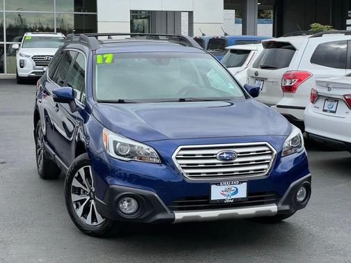 Lapis Blue Pearl 2017 Subaru Outback 2.5i Limited