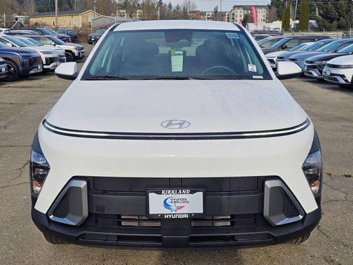 Atlas White 2026 Hyundai KONA SE