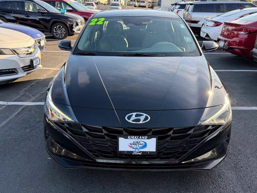 Phantom Black 2022 Hyundai ELANTRA SEL
