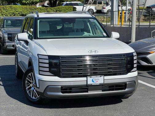 Creamy White Pearl 2026 Hyundai PALISADE SEL Premium 8P