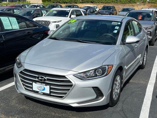 Molten Silver 2018 Hyundai ELANTRA SE