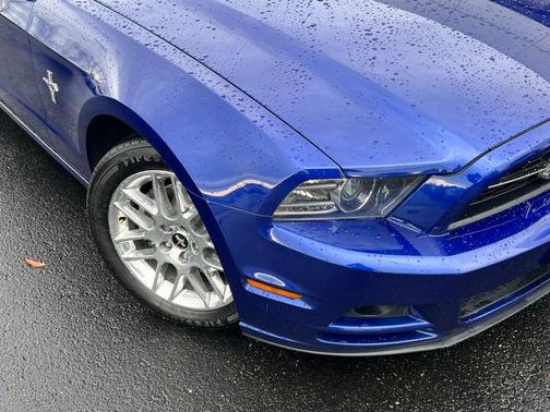 2013 Ford Mustang V6 Premium
