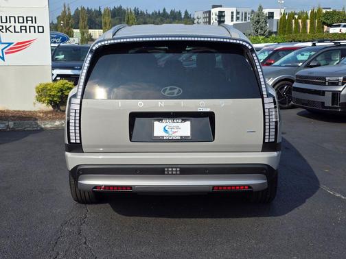 Cyber Gray 2026 Hyundai IONIQ 9 SE