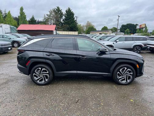 Phantom Black 2026 Hyundai TUCSON Limited