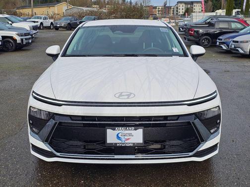 2026 Hyundai SONATA Hybrid Base