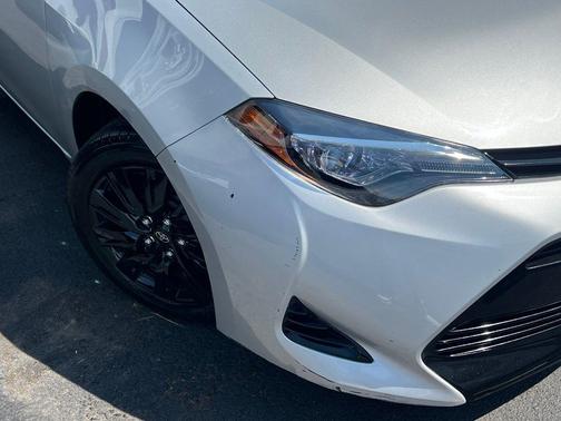 Classic Silver Metallic 2017 Toyota Corolla LE