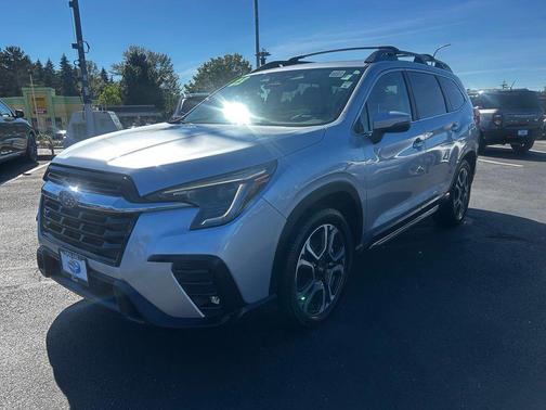 Ice Silver Metallic 2023 Subaru Ascent Limited 8-Passenger