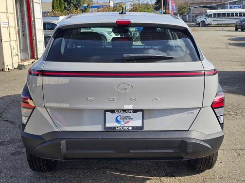Cyber Gray Metallic 2026 Hyundai KONA SE