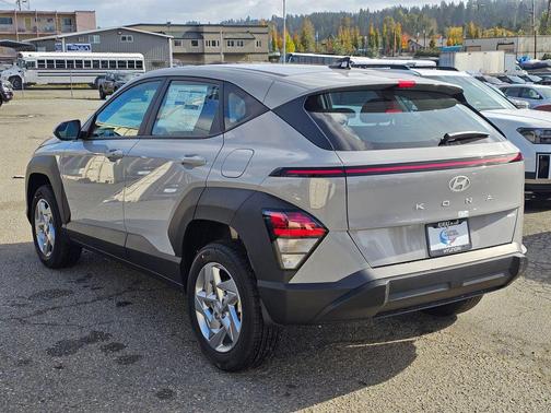 Cyber Gray Metallic 2026 Hyundai KONA SE