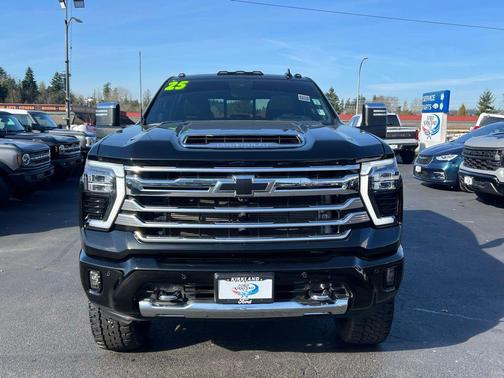 2025 Chevrolet Silverado 3500 High Country