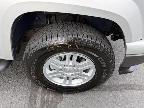 Sheer Silver Metallic 2011 Chevrolet Colorado 1LT