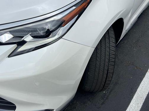 Blizzard Pearl 2021 Toyota Sienna Platinum 7 Passenger