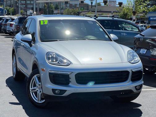 Rhodium Silver Metallic 2017 Porsche Cayenne S